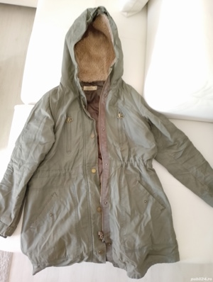 vand Geaca parka de dama mărimea M produs de calitate superioara.