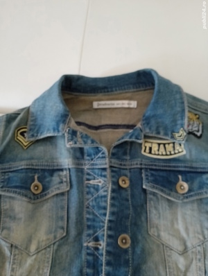 vand Geaca blugi de dama mărimea M produs de calitate superioara.
