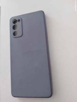vand husa Samsung S22,in stare buna.
