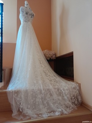 ROCHIE DE MIREASA  ivoar cu trena din matase in stare noua - imagine 2