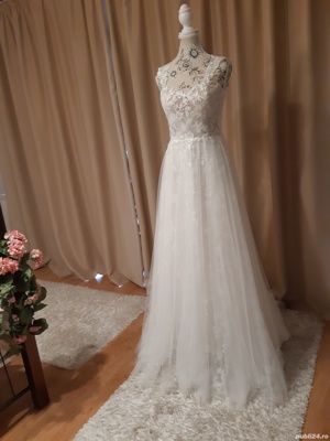 ROCHIE DE MIREASA  ivoar cu trena din matase in stare noua - imagine 6