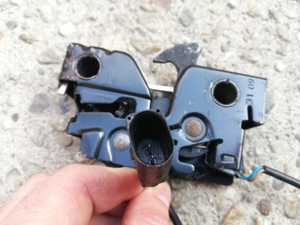 broasca capota motor vw polo 6R - imagine 6