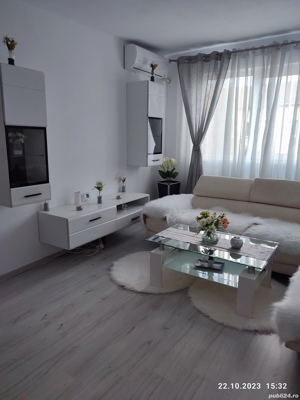 vând apartament cu trei camere lângă Spitalul Județean  - imagine 4