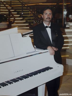 Pianist corepetitor interpret