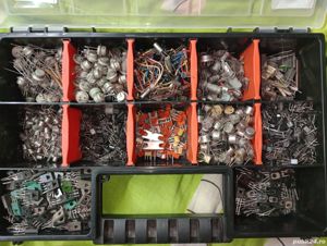 Componente vechi aparatura electronica de colectie, piese radiouri,casetofoane,magnetofoane pick-up - imagine 3