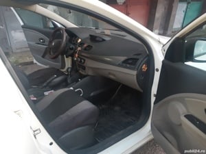 Vând Renault Megane 1,5 DCI 2009 - imagine 9