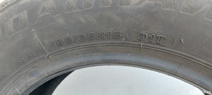 Vând 4 anvelope vara 