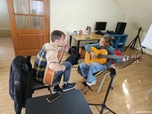 Cursuri chitara boem club