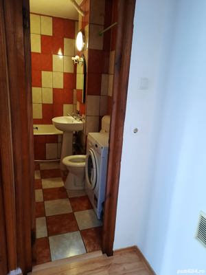 Schimb apartament cu 2 camere (lângă parcul Zăvoi) - imagine 2