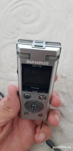 Peste 1000 lei in magazine Reportofon profesional cu 3 microfoane OLYMPUS DM-770 cu USB incorporat - imagine 9
