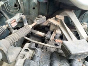 Cutie de viteze manuala 5+1 trepte FORD FOCUS  C-MAX 2.0 benzina AODA - imagine 3