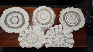 Mileu   Milieu - lucrat manual, din macrame, perioada comunista