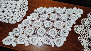 Mileu   Milieu - lucrat manual, din macrame, perioada comunista - imagine 2