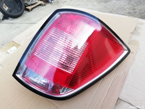 lampa stop dreapta spate opel astra h combi