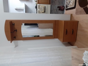 Mobilier hol și mobilă living din lemn masiv.