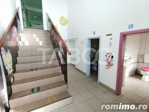 Spatiu comercial pe 2 niveluri cu vad 440 utili zona Terezian Sibiu - imagine 17