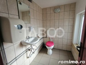 Spatiu comercial pe 2 niveluri cu vad 440 utili zona Terezian Sibiu - imagine 15