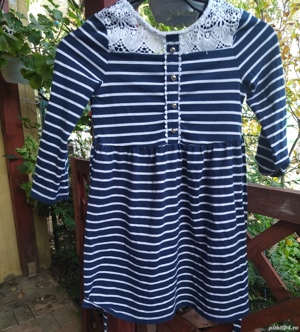 Rochita superba cu guler dantela