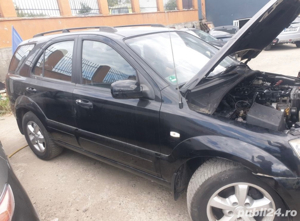 Dezmembrez Kia Sorento 2.5 170 CP - imagine 2
