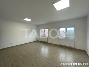 Etaj complet de inchiriat pentru spatiu comercial cu parcari Selimbar - imagine 2