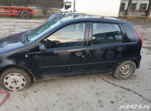 Dezmembrez Fiat Punto - imagine 2