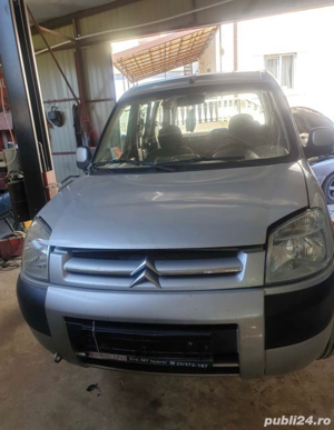 Dezmembrez Citroen Berlingo/ Peugeot Partner 1.6 - imagine 4