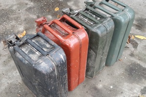 Canistra combustibil din metal 20 L - imagine 9