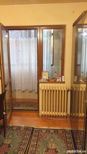 vand apartament cu.2.camere cu tóate utilitatile . - imagine 3