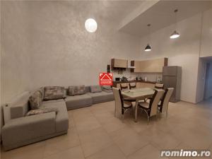 Apartament cu 5 camere renovat, cu vedere spre Bv. Revolutiei. PRET REDUS!!! - imagine 3