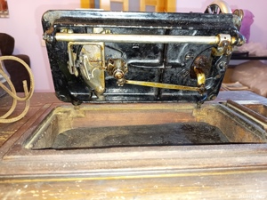 masina de cusut Singer completa si originala - imagine 4