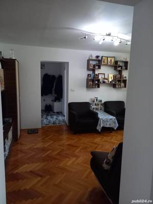 Vand apartament 2 camere Podgoria - imagine 2