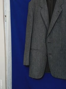 Vand sacou maro in patratele, pentru barbati.