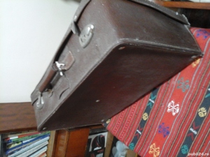 Vand geamantan de piele