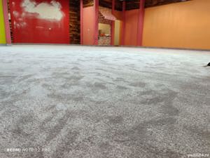 Montaj mocheta și PVC (LVT PVC trafic intens)