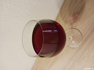 Vin roșu și vin alb de casă 