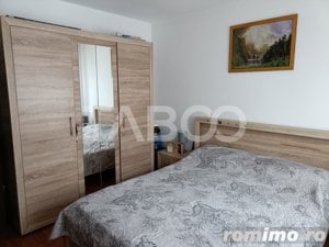 Apartament de vânzare 3 camere 67 mpu mobilat utilat curte Sebes Alba - imagine 3