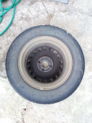 Vand  jante din tabla de 14" cu 4 prezoane, 4x100 + cauciucuri M+S Opel sau alte auto - imagine 2