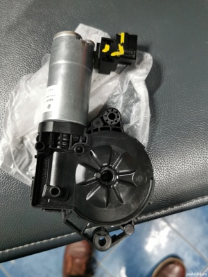 Vând motorașe trapa Mercedes w205 