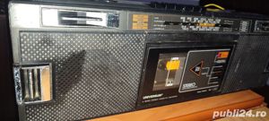 Radiocasetofon Universum