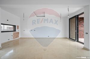 Townhouse 4 camere, piscină încălzită, pompă căldură, finisaje lux - imagine 11