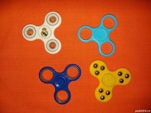 Fidget spinner cu rulmenti - Jucarie anti Stres,  buc = 4 (folosite)