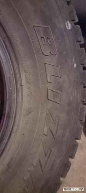 Anvelope 255/70R15C iarna vara  M+S Bridgestone Blizzark - imagine 3