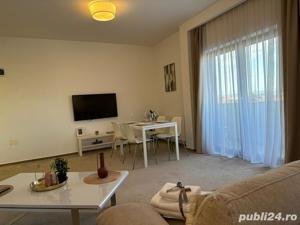 BV - Cazare Apartamente Regim Hotelier 1-2-3 Cam Zona Coresi Mall - imagine 12