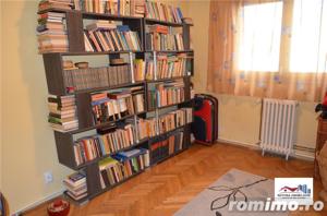 Apartament 4 Camere si 2 Bai de Vanzare Zona Semicentrala - imagine 3