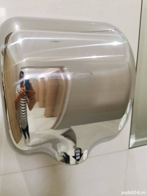 Vand doua aparate professionale pentru uscare cu jet de aer a mainilor dupa spalare, pret 400Lei buc