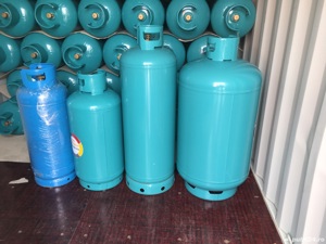 vind butelii gpl cu guler