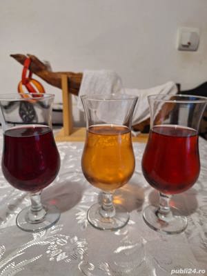 Vând vin de casă natural