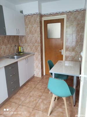 De închiriat apartament 3 camere  - imagine 4