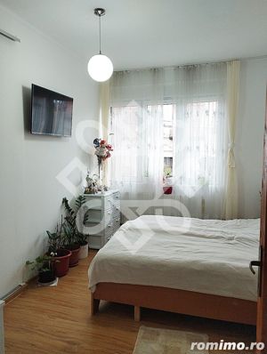 Apartament la casa cu 3 camere zona centrala - imagine 2