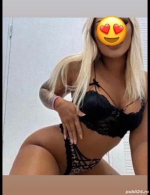 Blonda seducătoare! Pircing-uri în zonele intime!  - imagine 3